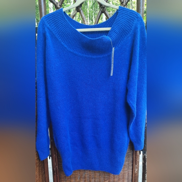 🆕️ Just Sasha Vintage Silk Blue Scoop Neck Sweater - Picture 7 of 8